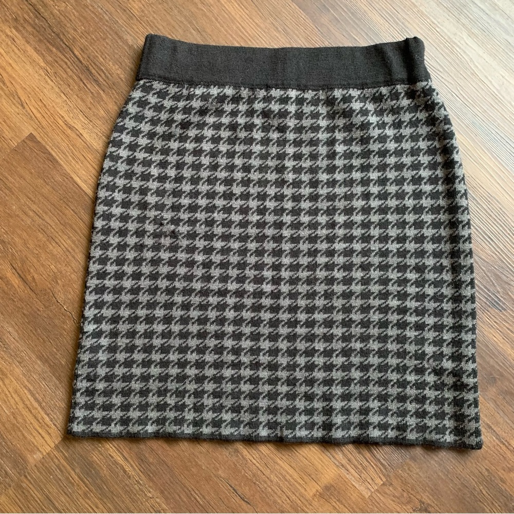 Willi Smith Wool Blend Houndstooth Knit Skirt